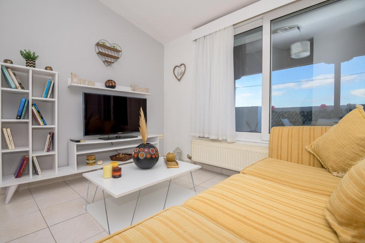 City Melody Apartment With Private Parking Alexandroupoli Exterior photo